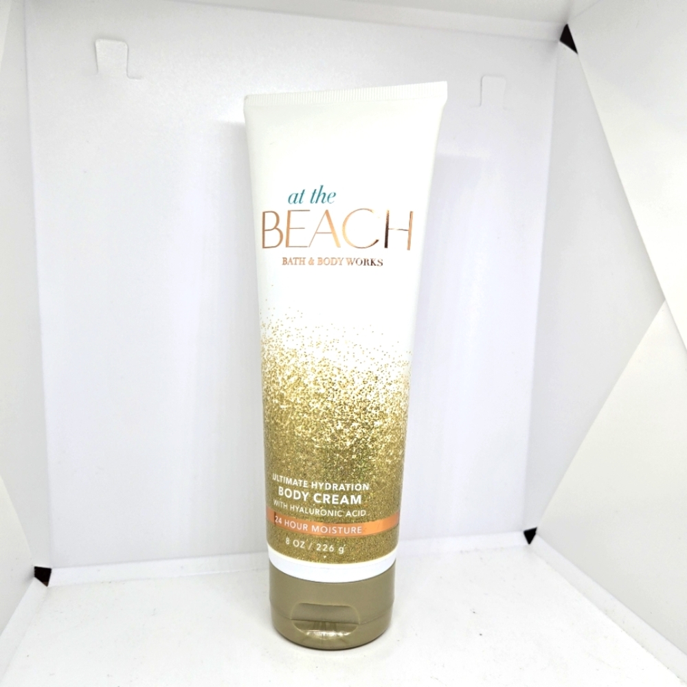Bath and Body works  AT THE BEACH  Ultra Shea Body CREAM  lotion 8 Fl oz *NEW
